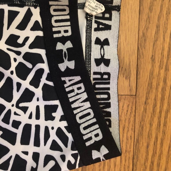 Under Armour shorties - Picture 2 of 5